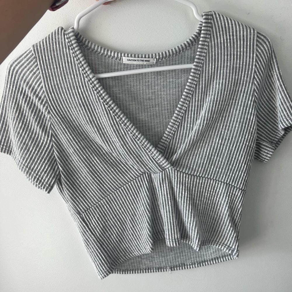 Cropped shirt